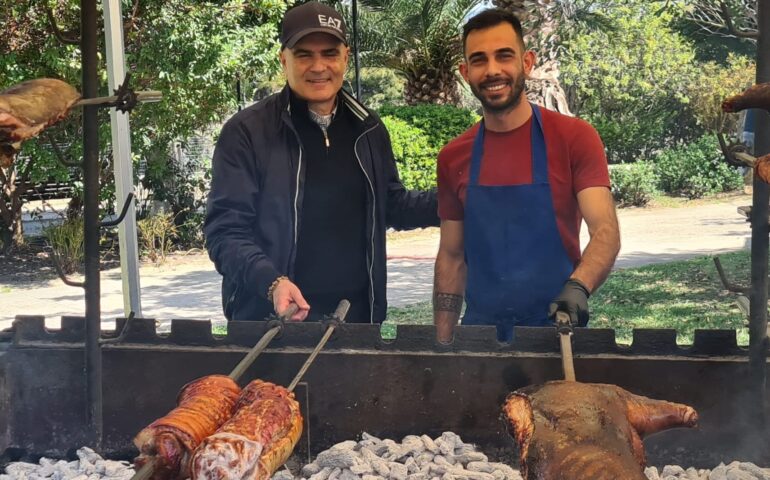 Cagliari si prepara per la Sagra del maialetto e della lumaca al sugo: tre giorni di festa a Terramaini