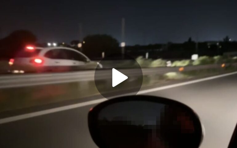 (VIDEO) Follia sulla SS 130 a pochi km da Cagliari: auto percorre la statale contromano