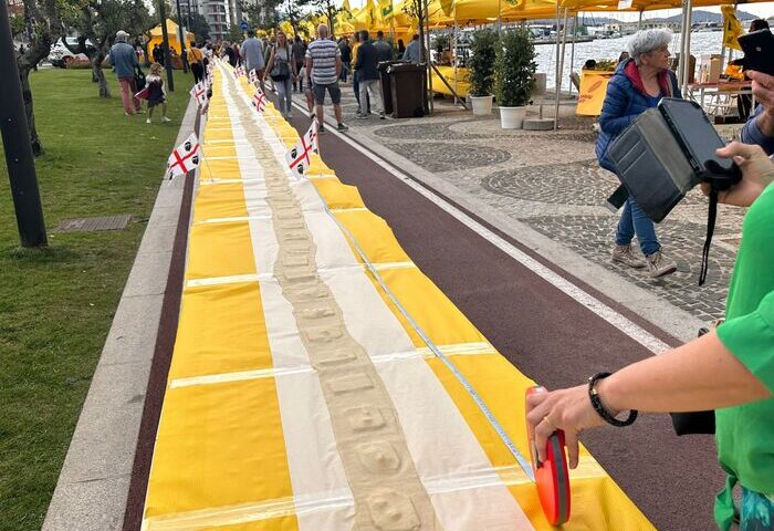 A Olbia un dolce sardo da record: la seada lunga più di 50 metri presto nel Guinness