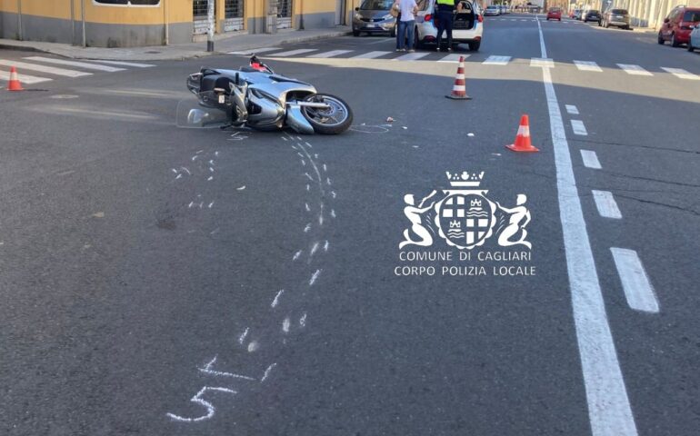 Cagliari, terribile incidente a Pirri: scontro auto-scooter, grave una ragazza di 17 anni