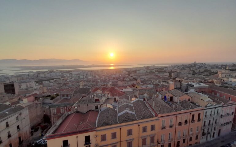 Visita notturna alla Torre Campanaria della Cattedrale: una vista su Cagliari ineguagliabile