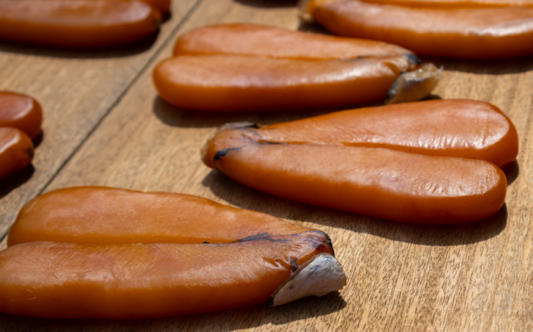 L’oro di Cabras: la bottarga sarda tra storia, produzione e sapori