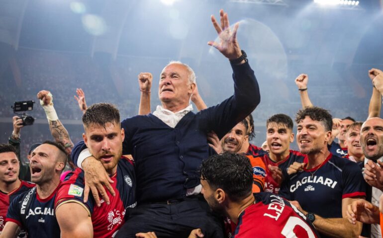 Claudio Ranieri compie oggi 72 anni: Cagliari celebra il suo leggendario allenatore