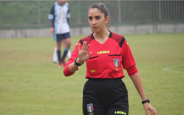 Pesanti insulti sessisti a una giovane arbitra sarda. Mandas: “Educhiamo al rispetto”