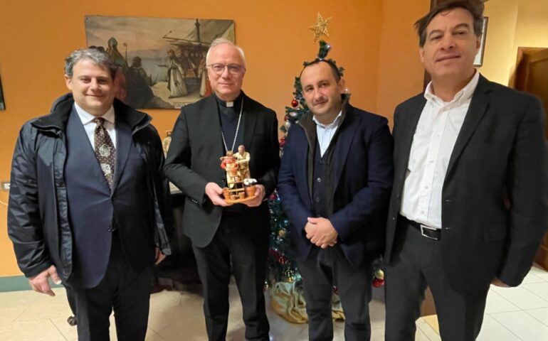 Coldiretti Cagliari, statuina “maestro imprenditore” al Vescovo Baturi