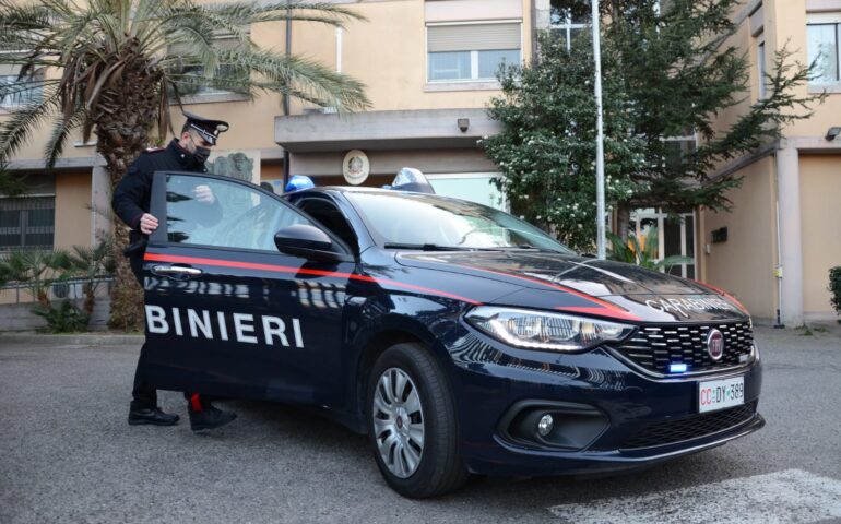 Villasimius: botte da orbi tra zio e nipote, poi spunta il coltello e il giovane rimane ferito