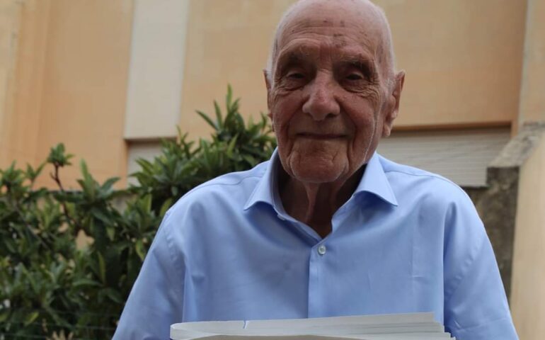 Un’icona di longevità: Tziu Agostino Enis di Laconi oggi festeggia 105 anni