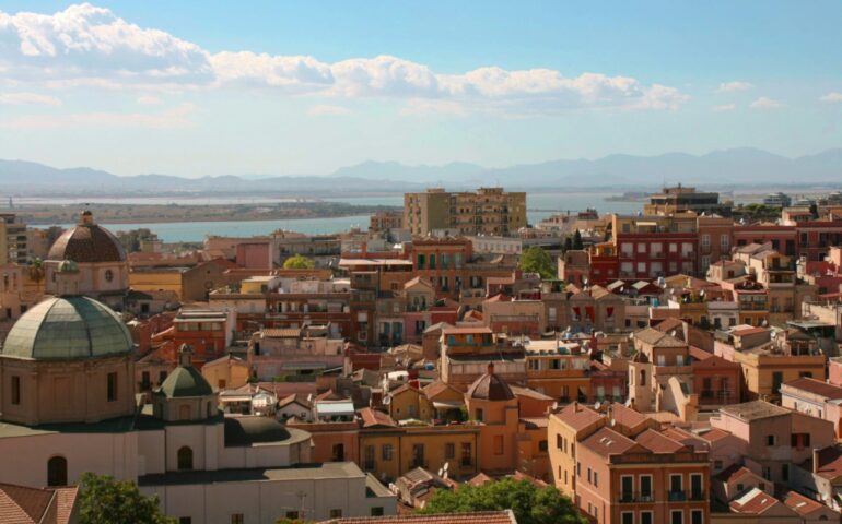 Le città italiane con più ore di sole? Cagliari è al terzo posto, Sassari nella top 10