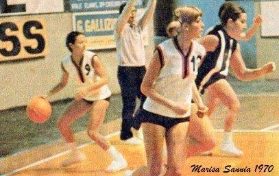 Lo sapevate? Marisa Sannia oltre ad essere una delle voci più belle di Sardegna, giocava nella nazionale di basket femminile