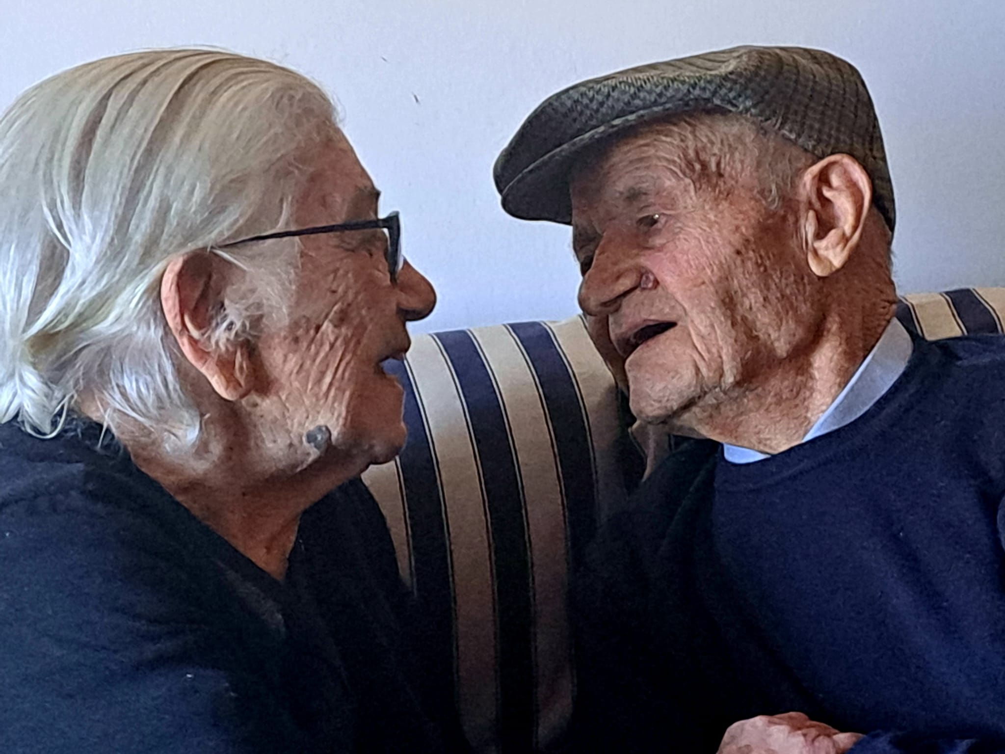 Tziu Costantino, 103 anni e Tzia Ignazia, 95: sempre innamorati dopo 66 anni di matrimonio