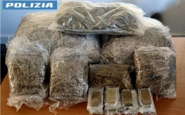 Cagliari, 12 chili di droga nel garage: 55enne arrestato