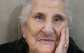 Bella e forte come una roccia: tanti auguri Tzia Anna Maria Bonaria per i 100 anni