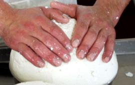 Formaggio di pecora nera