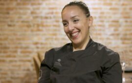 Dall’Isola a Valencia: Salvatorina Fresi, con il suo ristorante Improntas, vince il Premio Little Big Italy