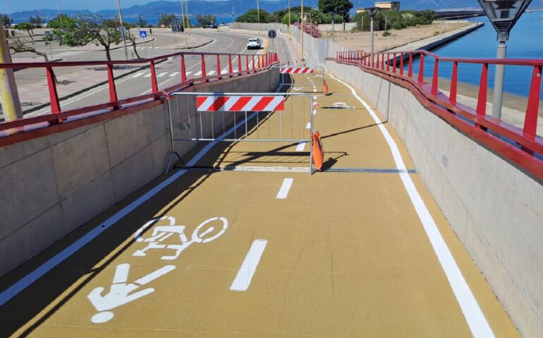 Chiude il nuovo ponte ciclopedonale di San Bartolomeo: vandali rubano cancello e griglie di scolo