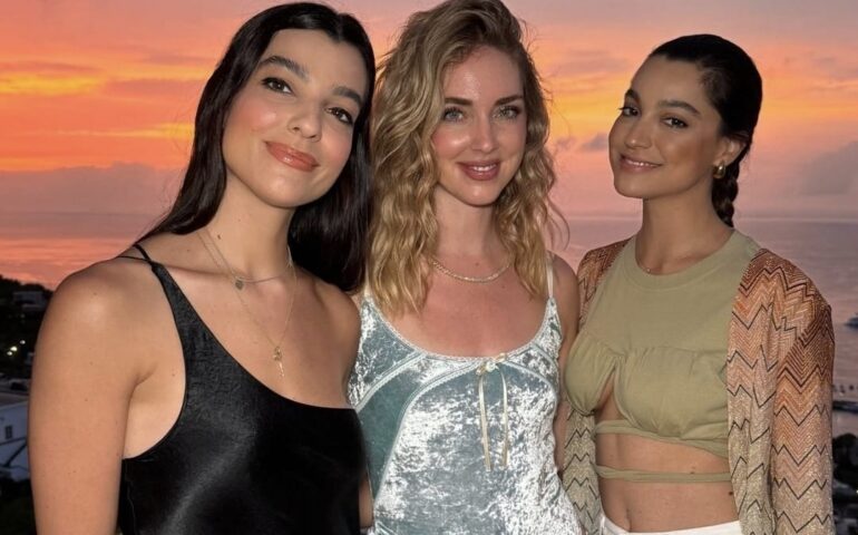 Vacanze da Sogno a Capri per le gemelle Piscedda con Chiara Ferragni