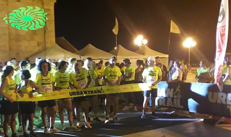 Pila in testa, poi salite e discese: tante maglie gialle all’Urban Trail di Cagliari