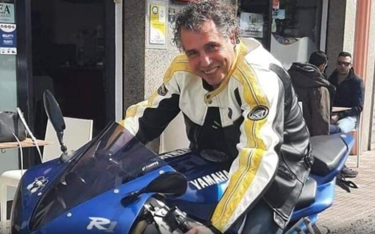 Morto il centauro di Pirri sbalzato ieri dalla sua moto a Cagliari: addio a Gianfranco Poddesu