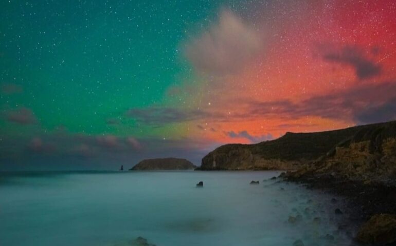 aurora boreale a capo frasca in sardegna