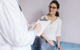 Paziente dal medico durante una visita