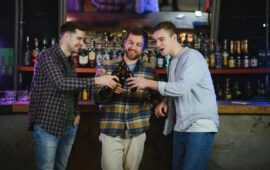 Ragazzi al bar