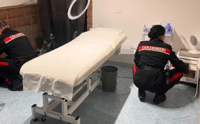 Pirri, tassista trasformava casa in ambulatorio estetico abusivo: denunciata