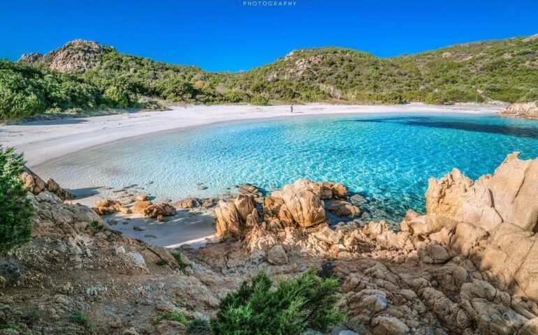 Perché si chiama Spiaggia del Principe? La storia segreta dietro il nome di questa perla della Costa Smeralda