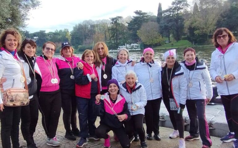 Christmas Cup 2024 Dragon Boat Roma: esordio dorato per le Karalis Pink Team