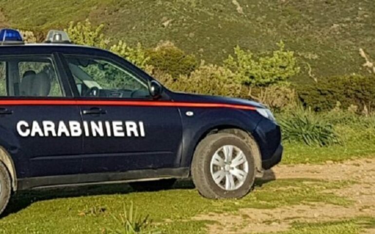 Un'auto dei Carabinieri