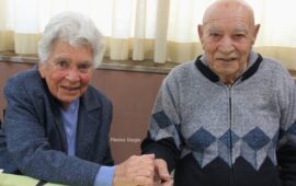 Tziu Mario Olivari 100 anni oggi .Con la Sorella Tzia Maria di anni 96