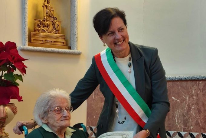 Cagliari ha una nuova centenaria: la città fa gli auguri a Tzia Vincenza Pinna