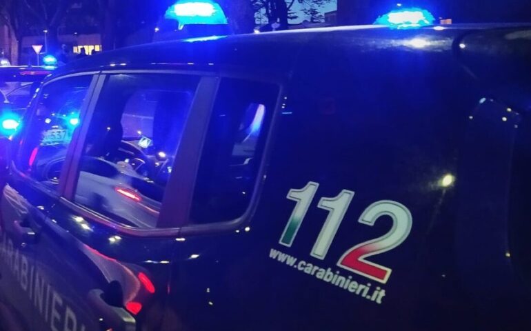 Un'auto dei carabinieri
