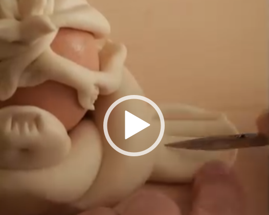 La preparazione artigianale di “su coccoi cun s’ou” realizzata da Annalisa Atzeni, Agrichef di Sisini – VIDEO