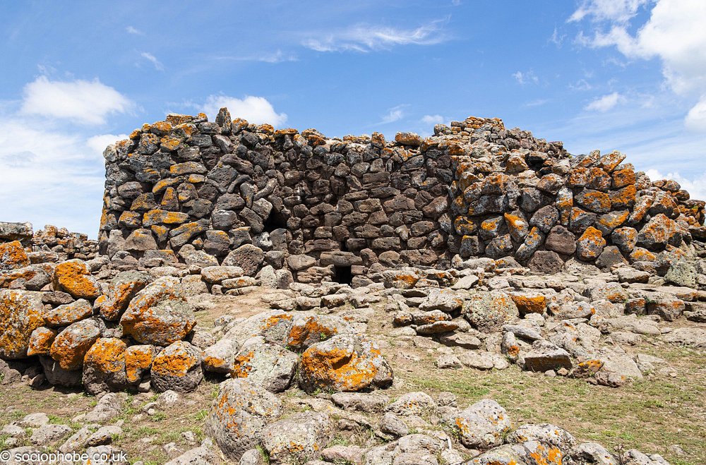 Nuraghe Arrubiu