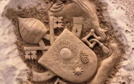 scultura di sabbia di nicola urru dedicata al papa