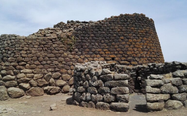 Il nuraghe Losa