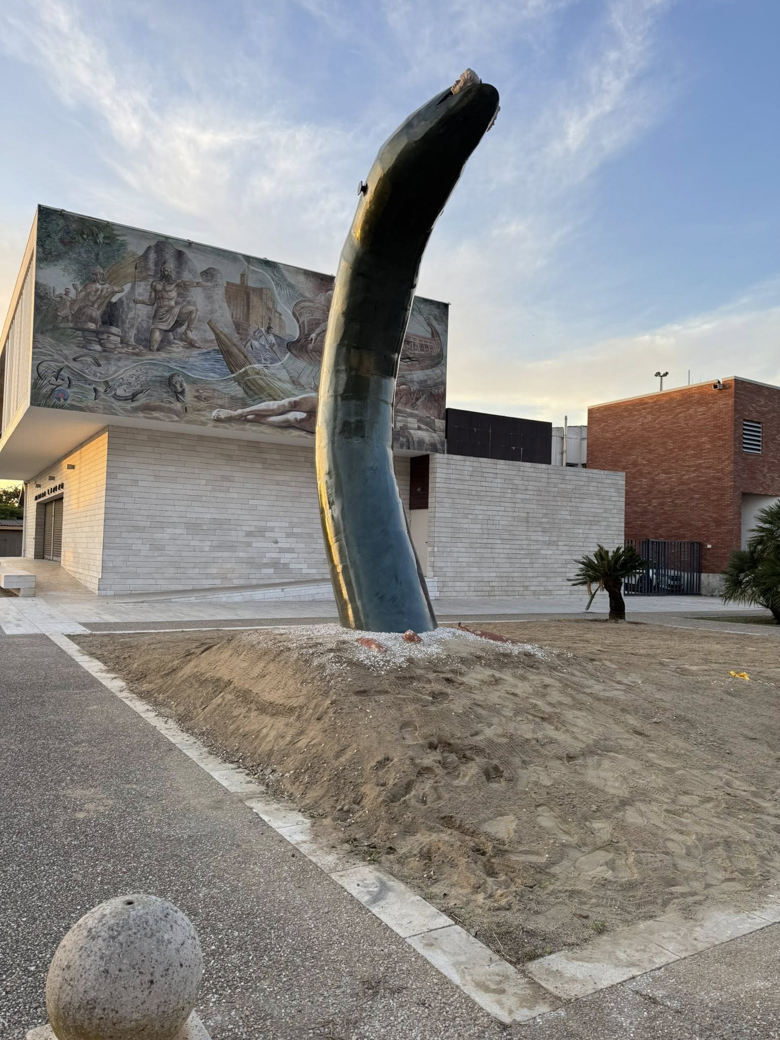 anguilla, statua a santa giusta