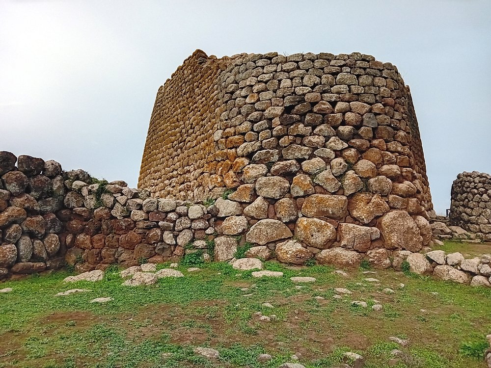 Il nuraghe Losa