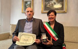 Cagliari festeggia i cento anni di Giovanni Sulis. “Il mio segreto? Niente auto, tante camminate”
