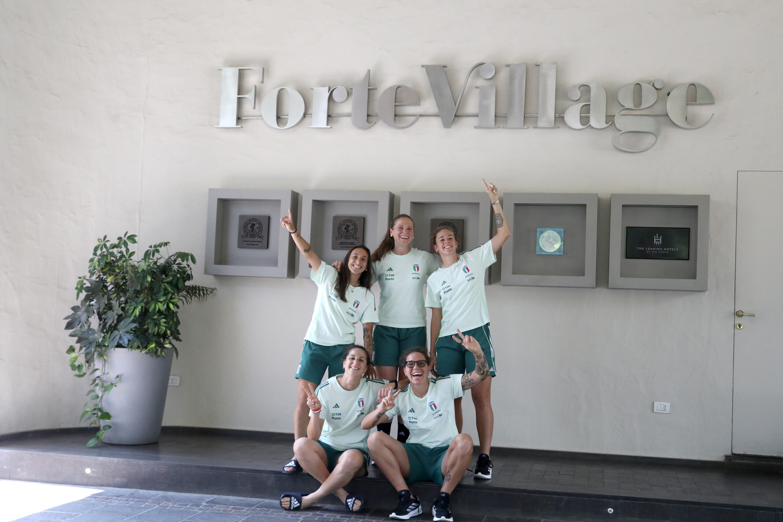 Le Azzurre di calcio al Forte Village