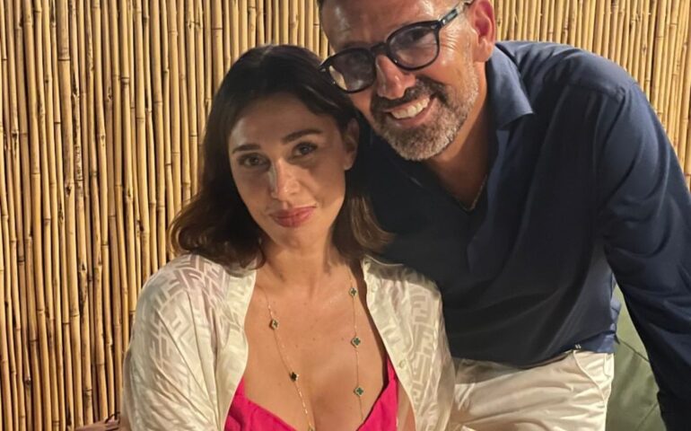 belen Rodriguez con il sindaco di Golfo Aranci PH Instagram Giuseppe Fasolino