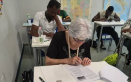 Amelia, la donna di 86 anni che conquista il suo sogno: l’esame di terza media a San Sperate