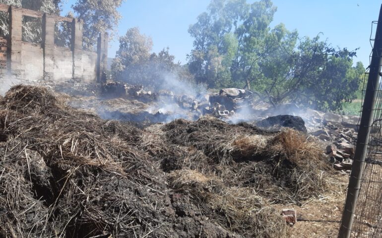 fienile incendiato
