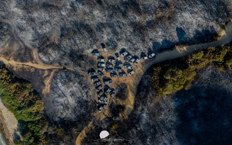 L'incendio di Punta Molentis (Foto Cristian Mascia)