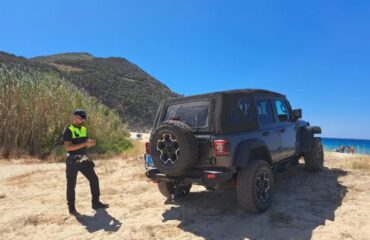 Solanas, fuoristrada sulle dune