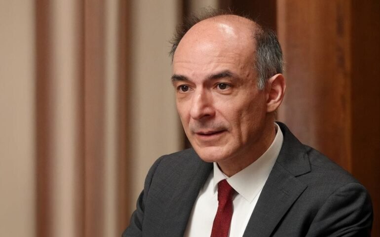 Manovra 2026–2028: Spanedda, oltre 570 milioni agli enti locali per servizi e rigenerazione urbana