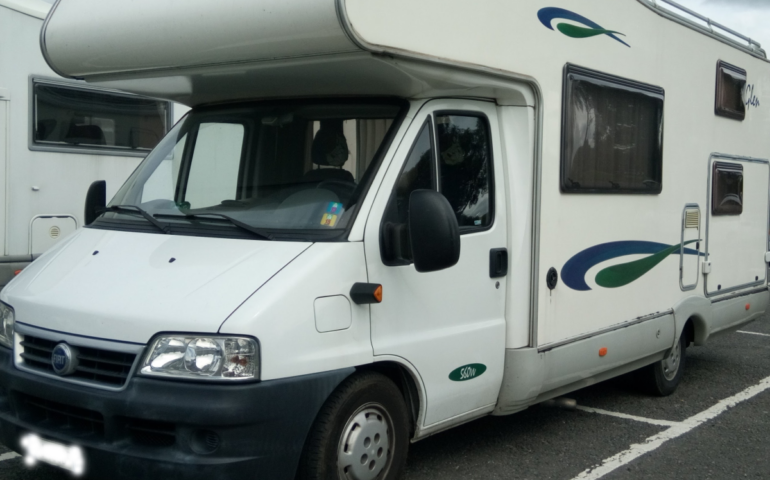 Un camper (Wikipedia)
