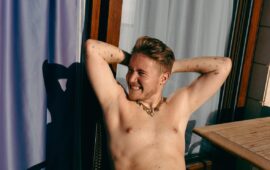 “Siete la mia serotonina”. Alfa celebra la Sardegna sui social dopo il boom del concerto ad Alghero