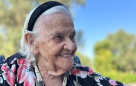 L’allegria e l’eleganza che sfidano il tempo: oggi Tzia Biagina compie la bellezza di 101 anni