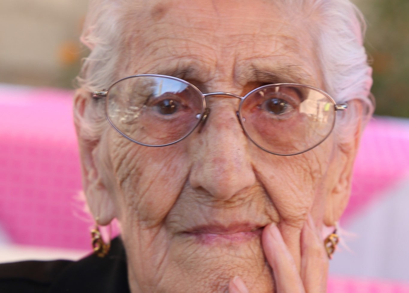 Quando la bellezza non ha età: tanti auguri a Tzia Vitalia per i suoi 102 anni